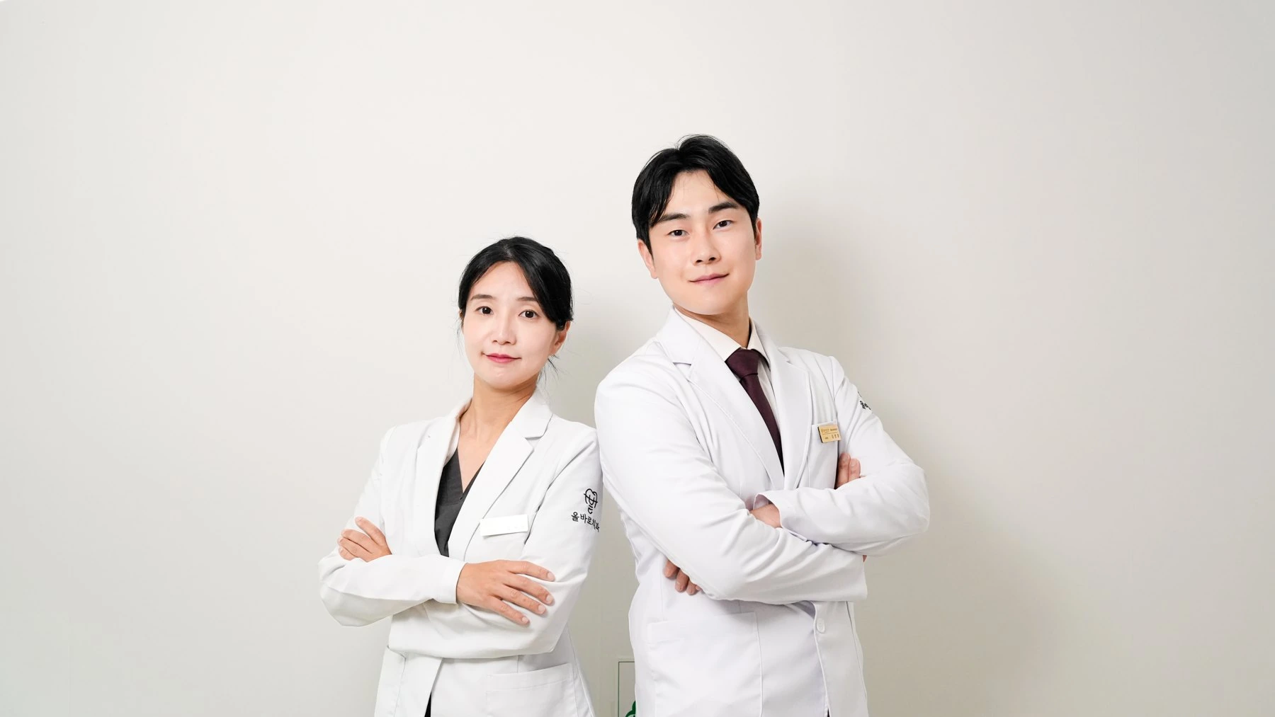 올바로치과 의료진과 진료 공간
